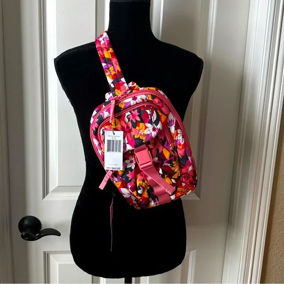 NWT Vera Bradley Utility Sling Backpack Vera Bradley Utility Sling Backpack - Black – Lenny main image 2